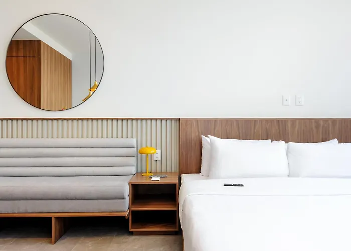 Be Grand By Wynwood House *